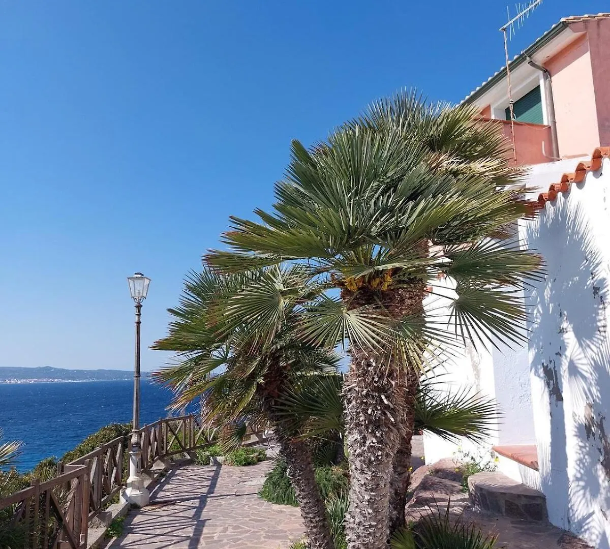 Villa Tonino Calasetta Italien