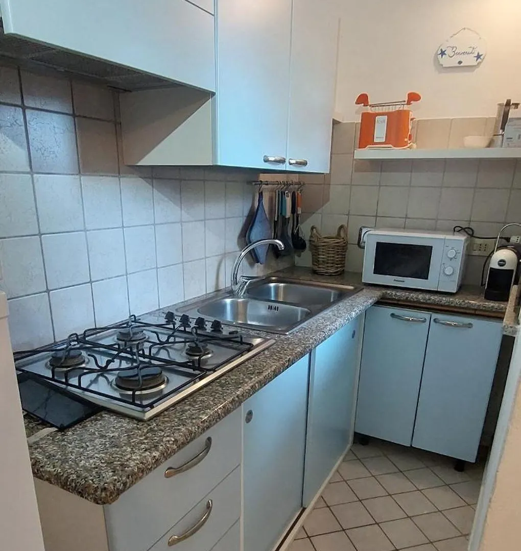 Semesterbostad Villa Tonino Calasetta Italien